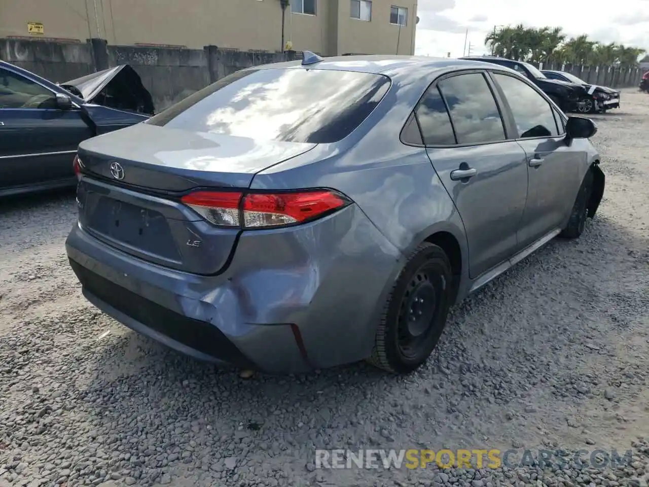 4 Photograph of a damaged car 5YFEPRAE9LP083325 TOYOTA COROLLA 2020