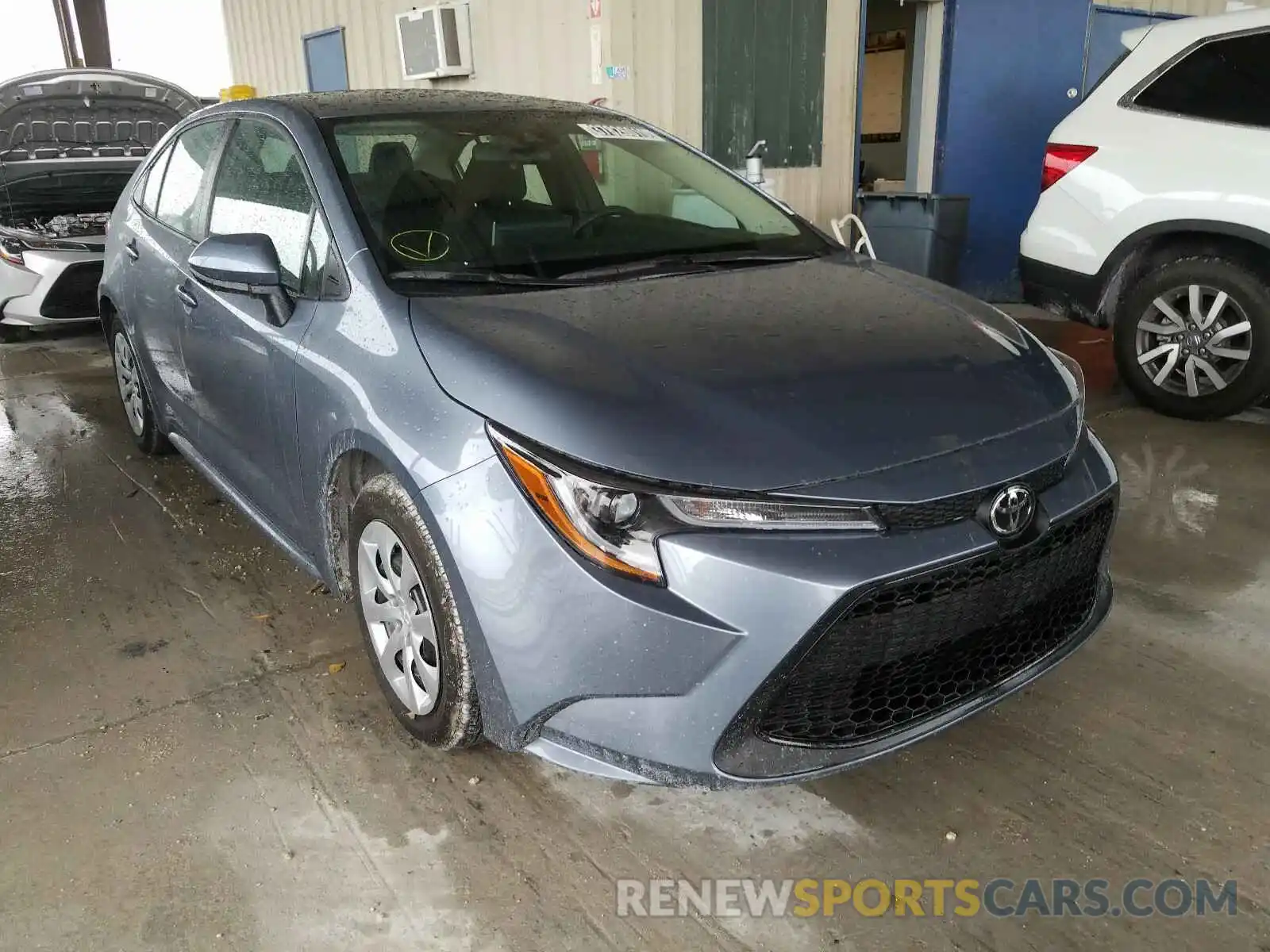 1 Photograph of a damaged car 5YFEPRAE9LP084684 TOYOTA COROLLA 2020