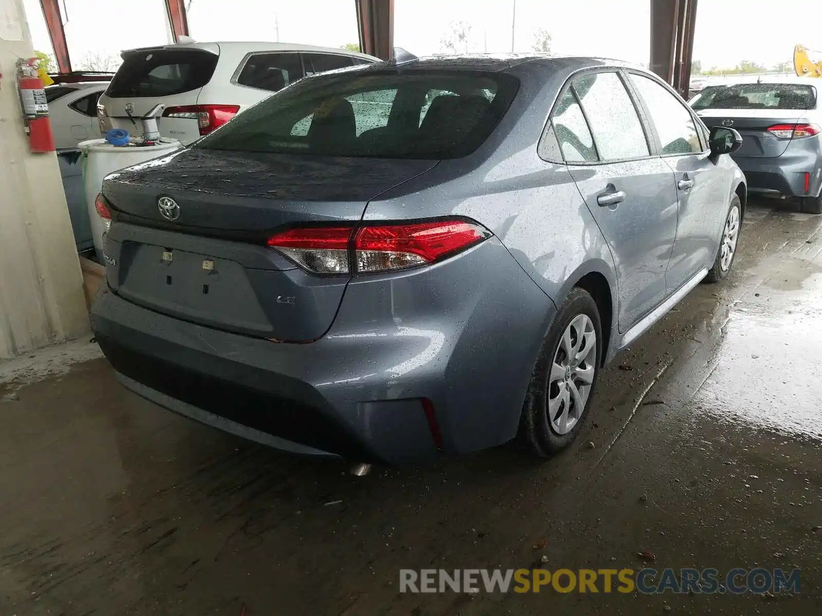 4 Photograph of a damaged car 5YFEPRAE9LP084684 TOYOTA COROLLA 2020