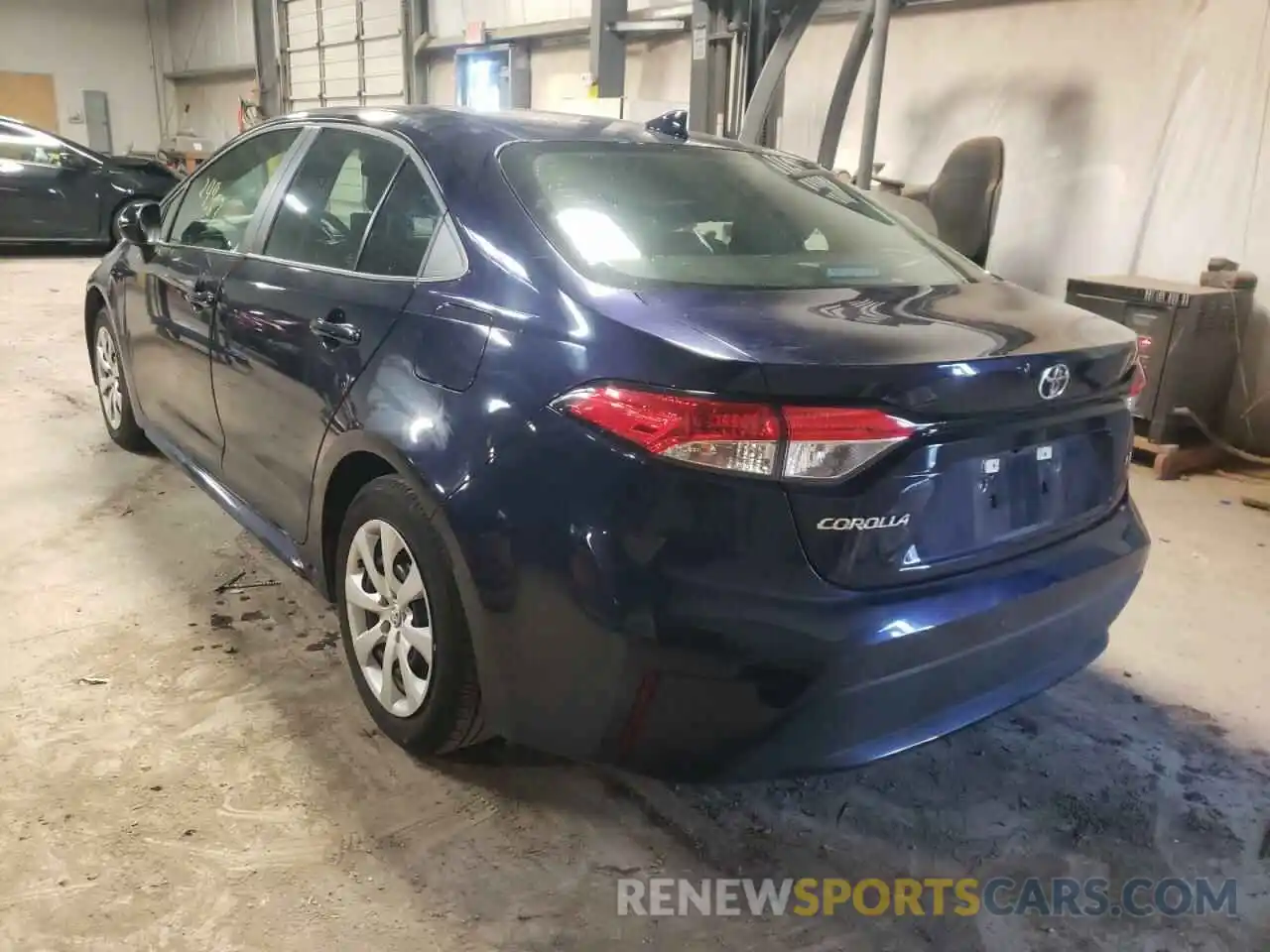 3 Photograph of a damaged car 5YFEPRAE9LP084894 TOYOTA COROLLA 2020