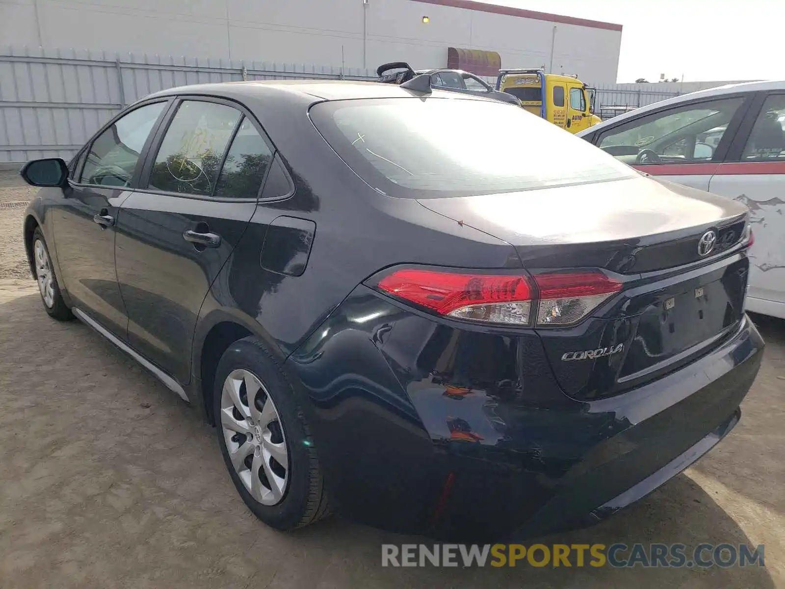 3 Photograph of a damaged car 5YFEPRAE9LP086645 TOYOTA COROLLA 2020