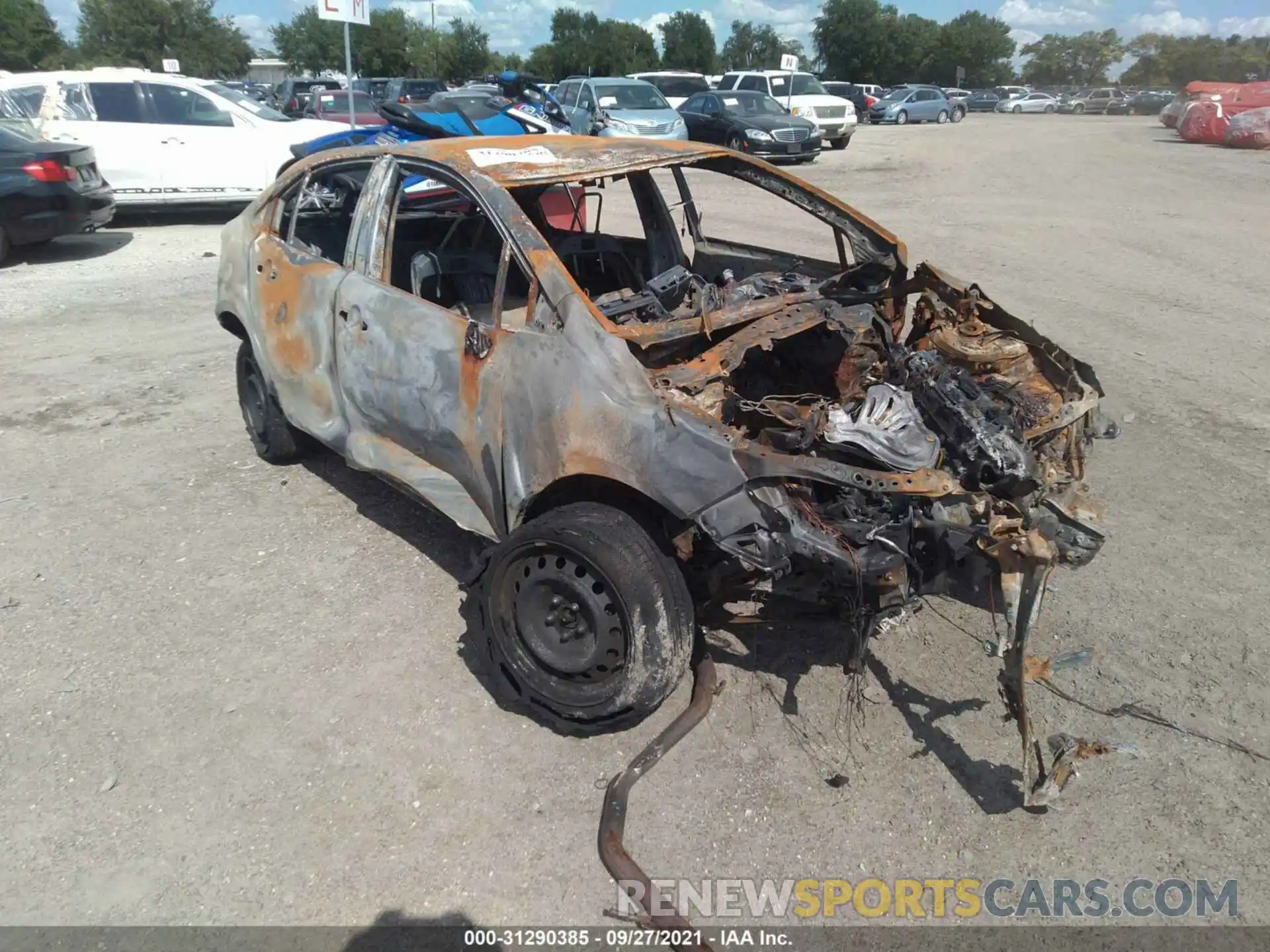 1 Photograph of a damaged car 5YFEPRAE9LP086869 TOYOTA COROLLA 2020