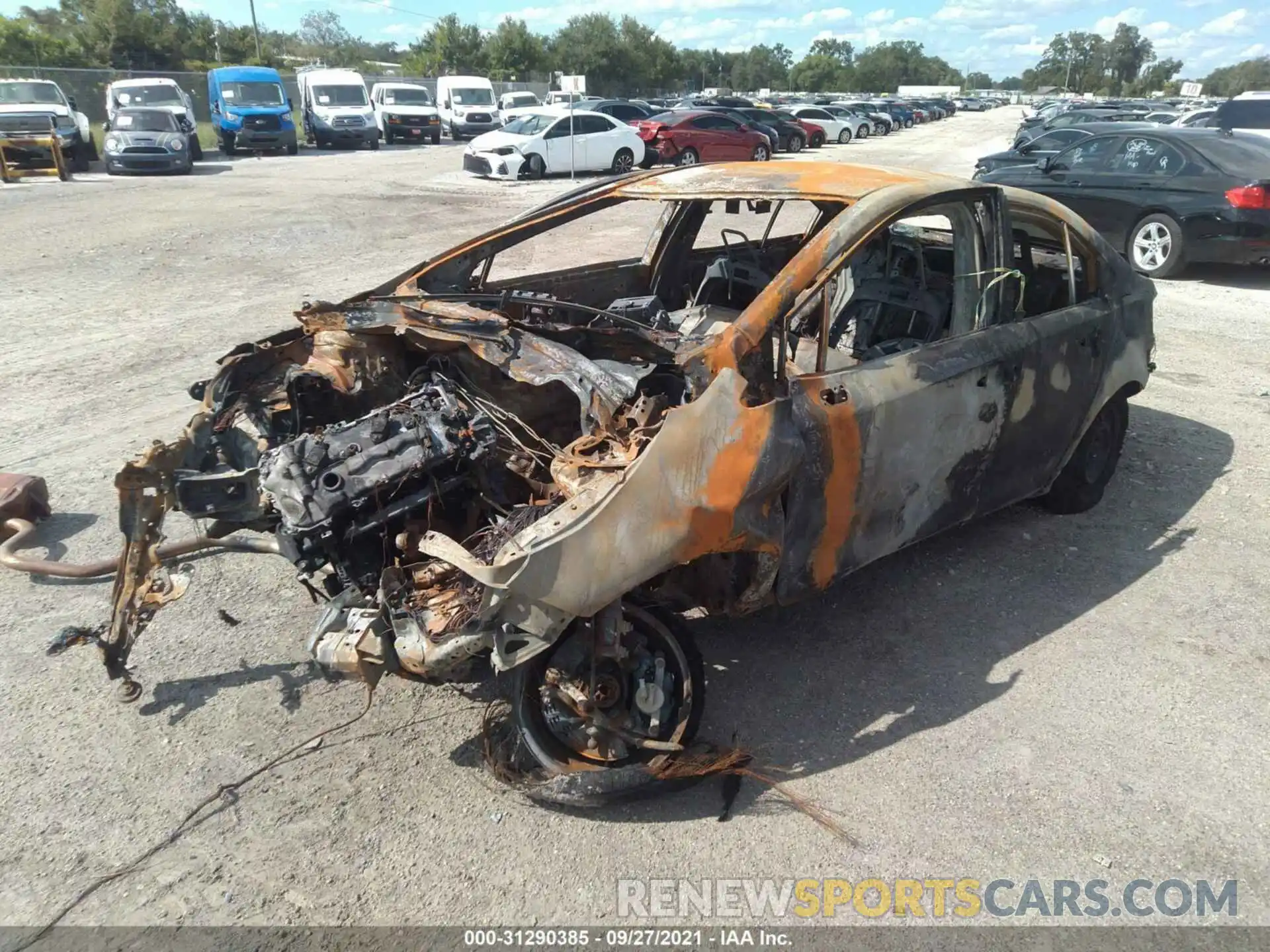 2 Photograph of a damaged car 5YFEPRAE9LP086869 TOYOTA COROLLA 2020