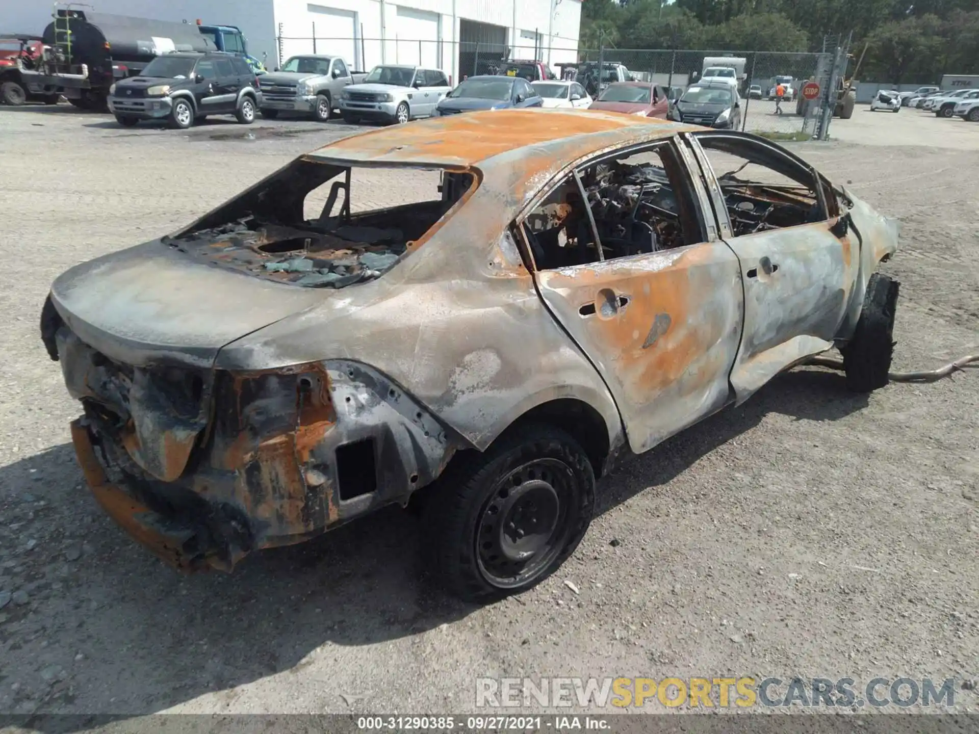 4 Photograph of a damaged car 5YFEPRAE9LP086869 TOYOTA COROLLA 2020