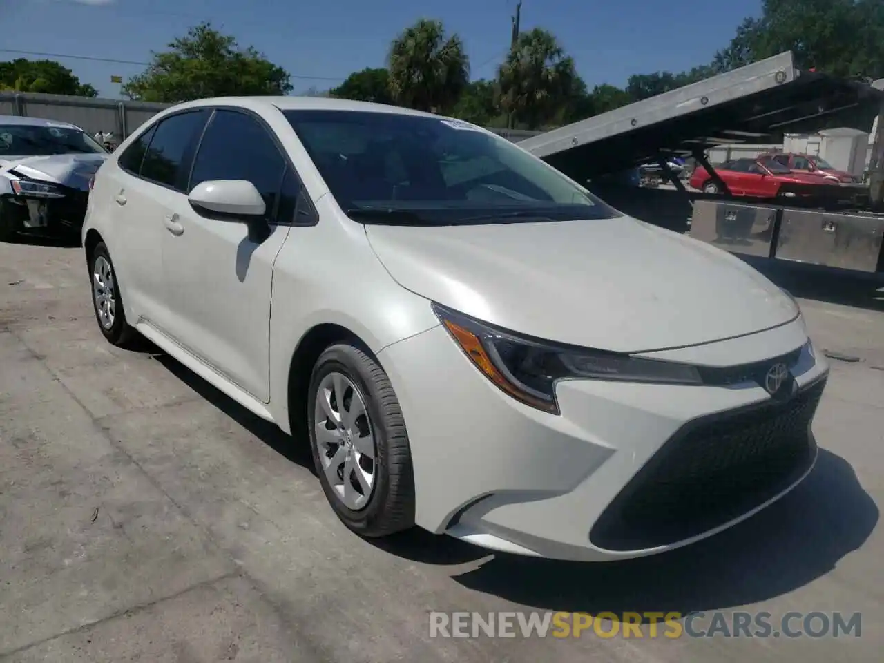 1 Photograph of a damaged car 5YFEPRAE9LP087794 TOYOTA COROLLA 2020