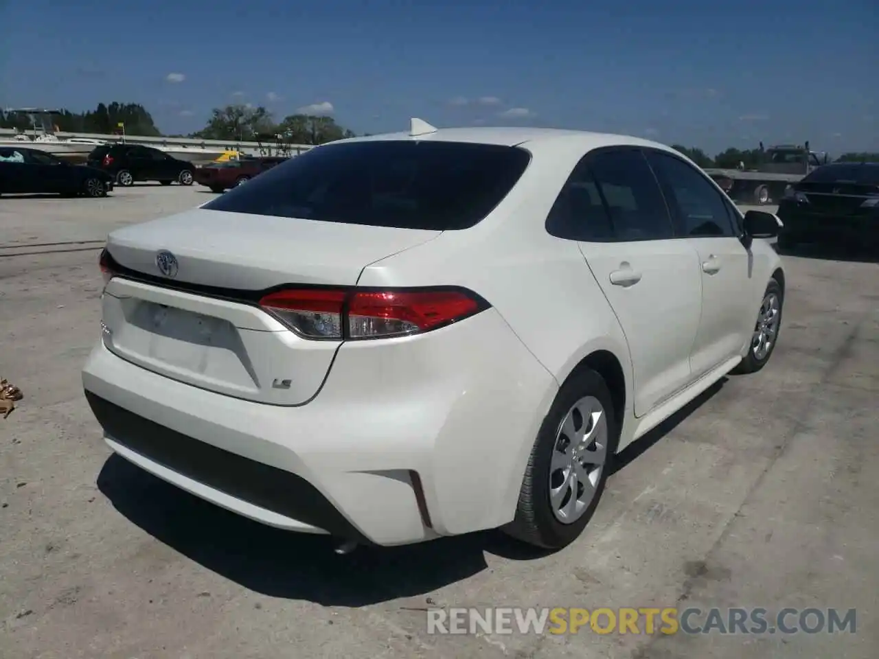 4 Photograph of a damaged car 5YFEPRAE9LP087794 TOYOTA COROLLA 2020