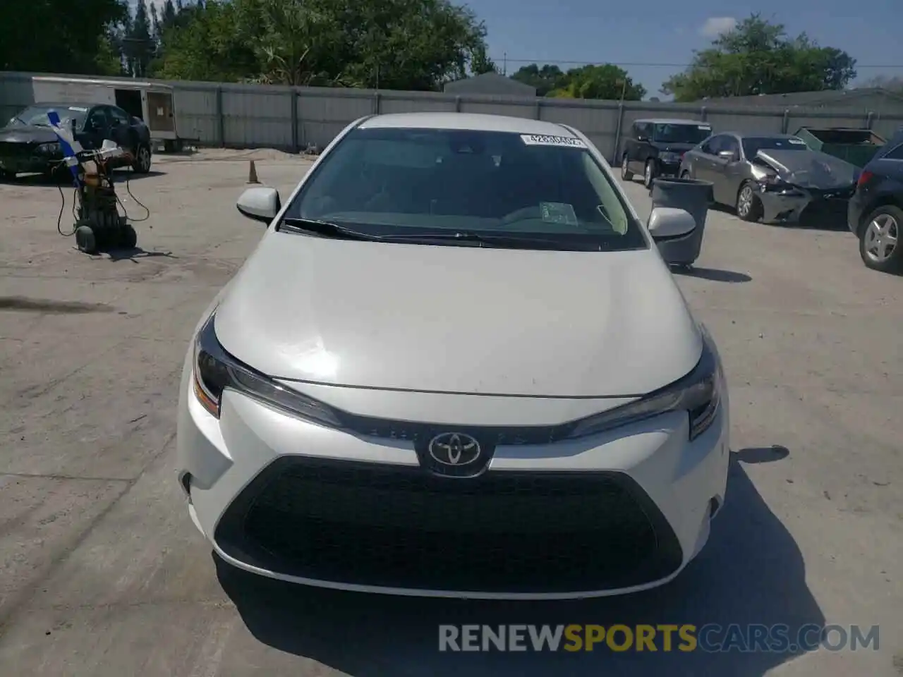 9 Photograph of a damaged car 5YFEPRAE9LP087794 TOYOTA COROLLA 2020