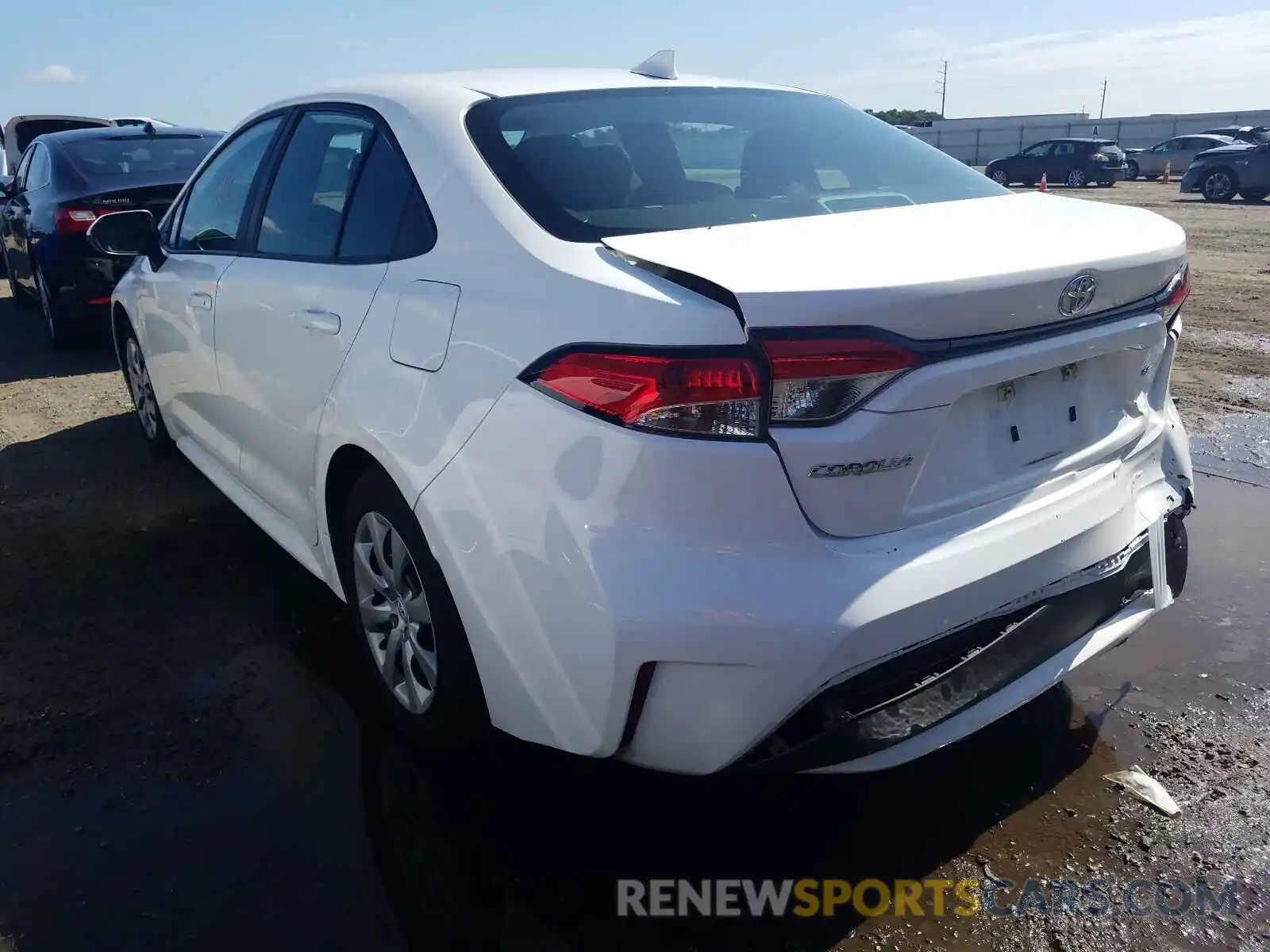 3 Photograph of a damaged car 5YFEPRAE9LP089061 TOYOTA COROLLA 2020