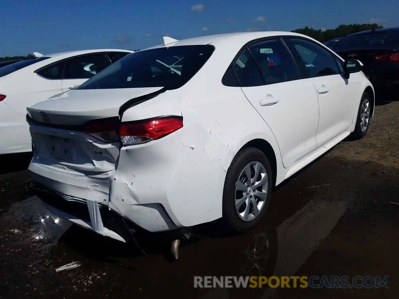 4 Photograph of a damaged car 5YFEPRAE9LP089061 TOYOTA COROLLA 2020