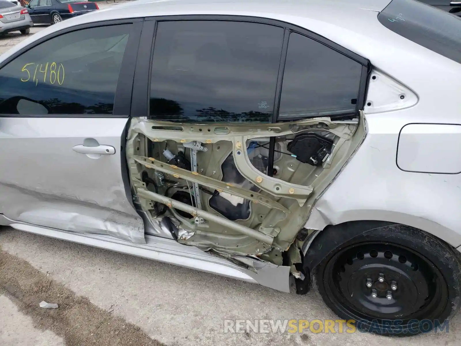 9 Photograph of a damaged car 5YFEPRAE9LP090288 TOYOTA COROLLA 2020