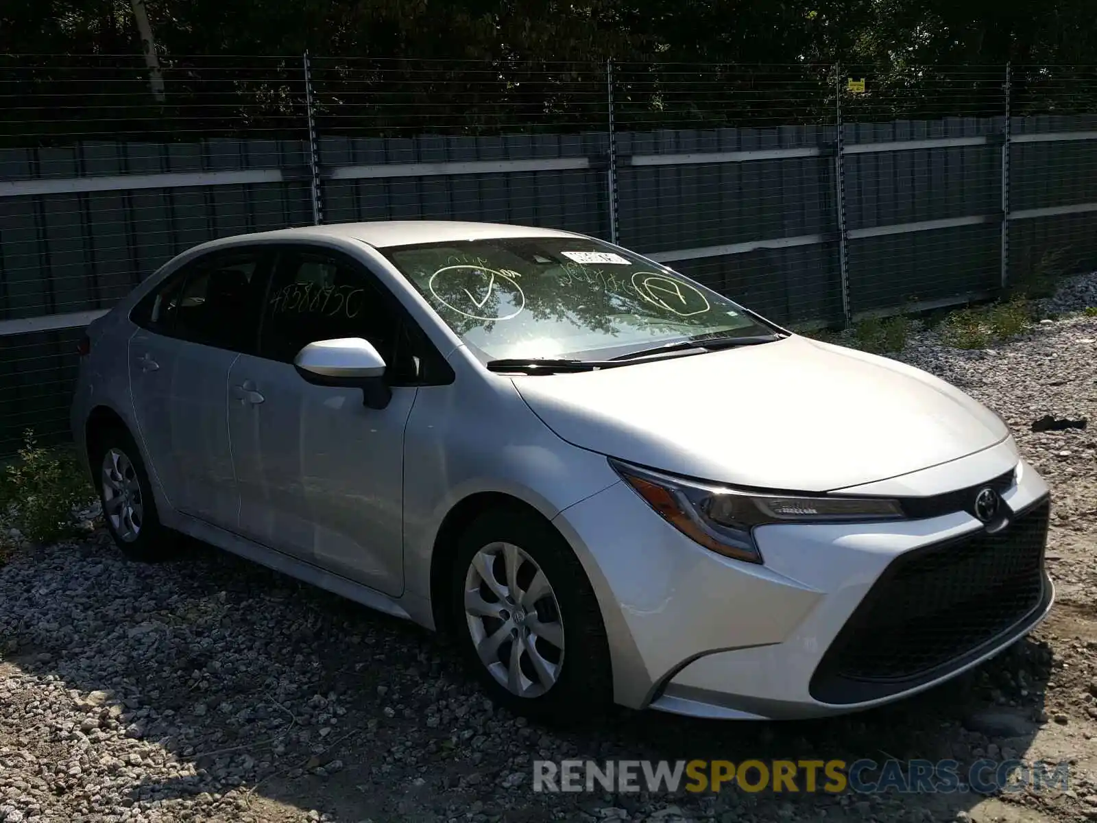 1 Photograph of a damaged car 5YFEPRAE9LP090680 TOYOTA COROLLA 2020