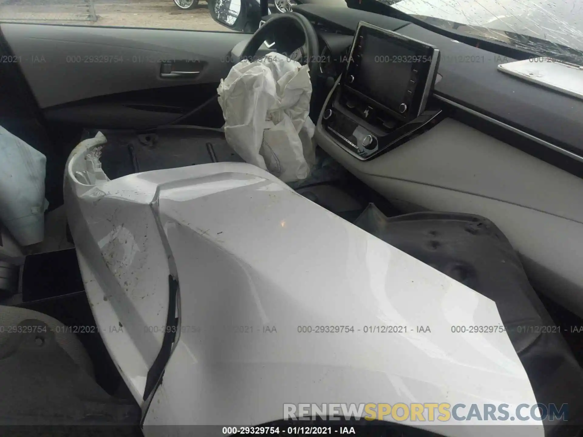 5 Photograph of a damaged car 5YFEPRAE9LP090968 TOYOTA COROLLA 2020