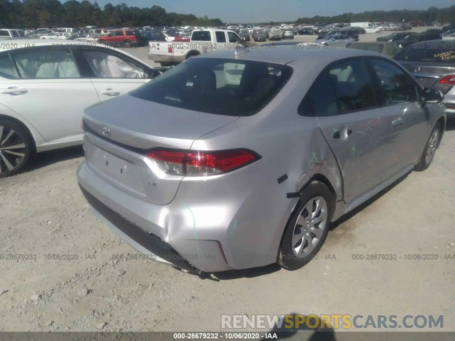 4 Photograph of a damaged car 5YFEPRAE9LP091702 TOYOTA COROLLA 2020