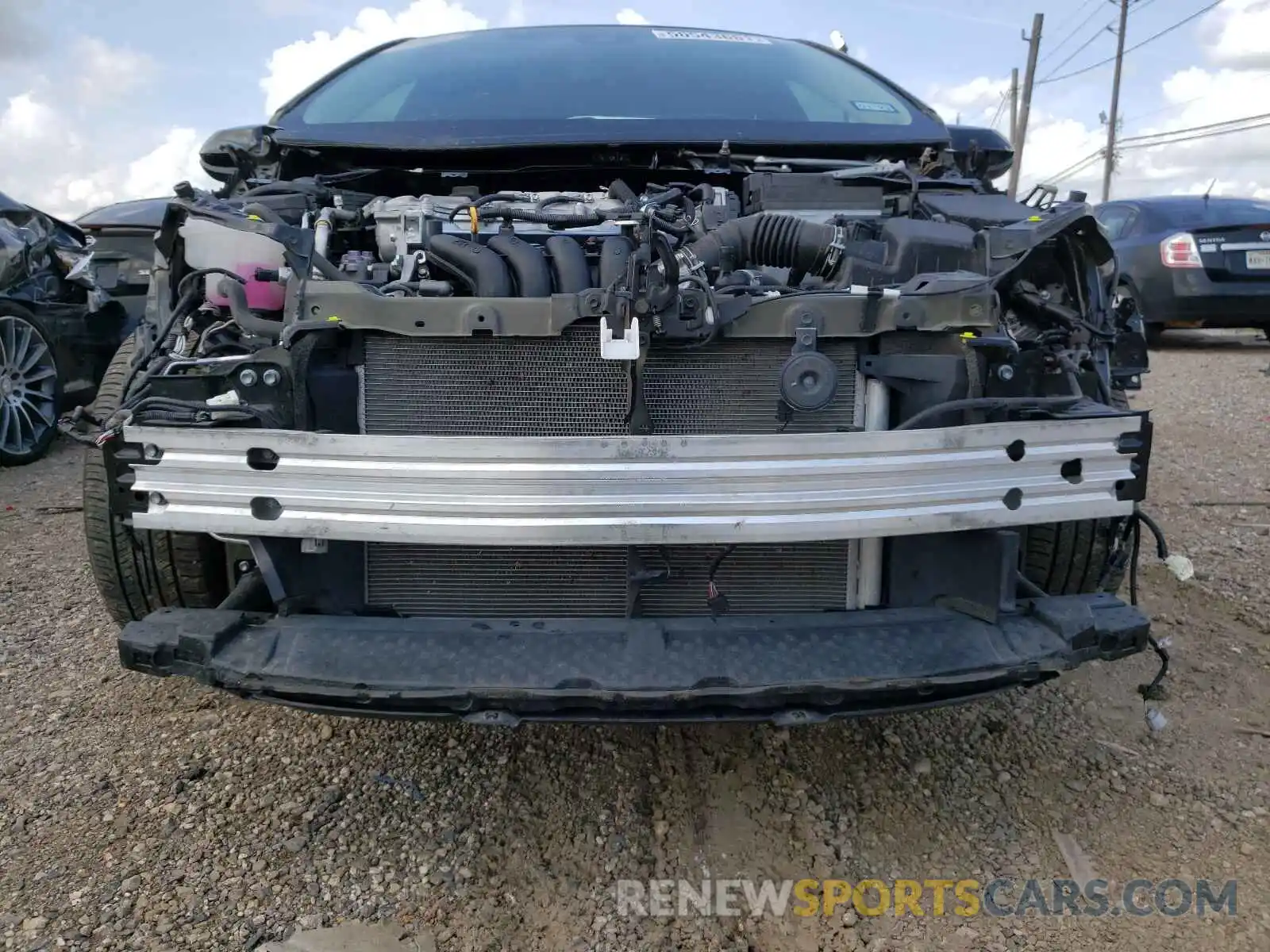 9 Photograph of a damaged car 5YFEPRAE9LP092137 TOYOTA COROLLA 2020