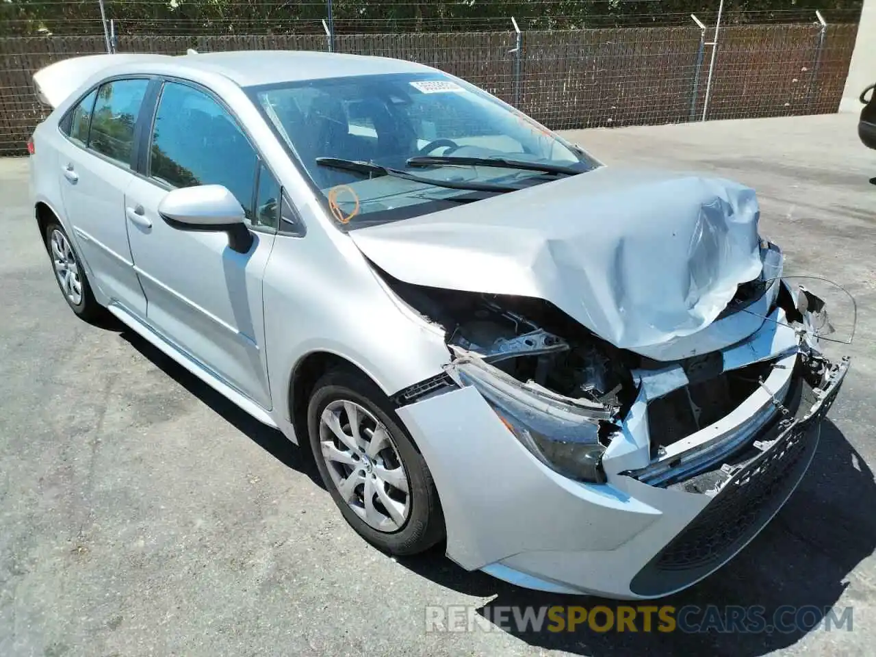 1 Photograph of a damaged car 5YFEPRAE9LP092767 TOYOTA COROLLA 2020