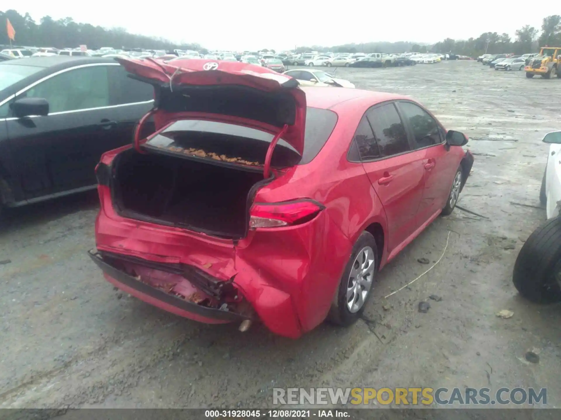 4 Photograph of a damaged car 5YFEPRAE9LP093160 TOYOTA COROLLA 2020