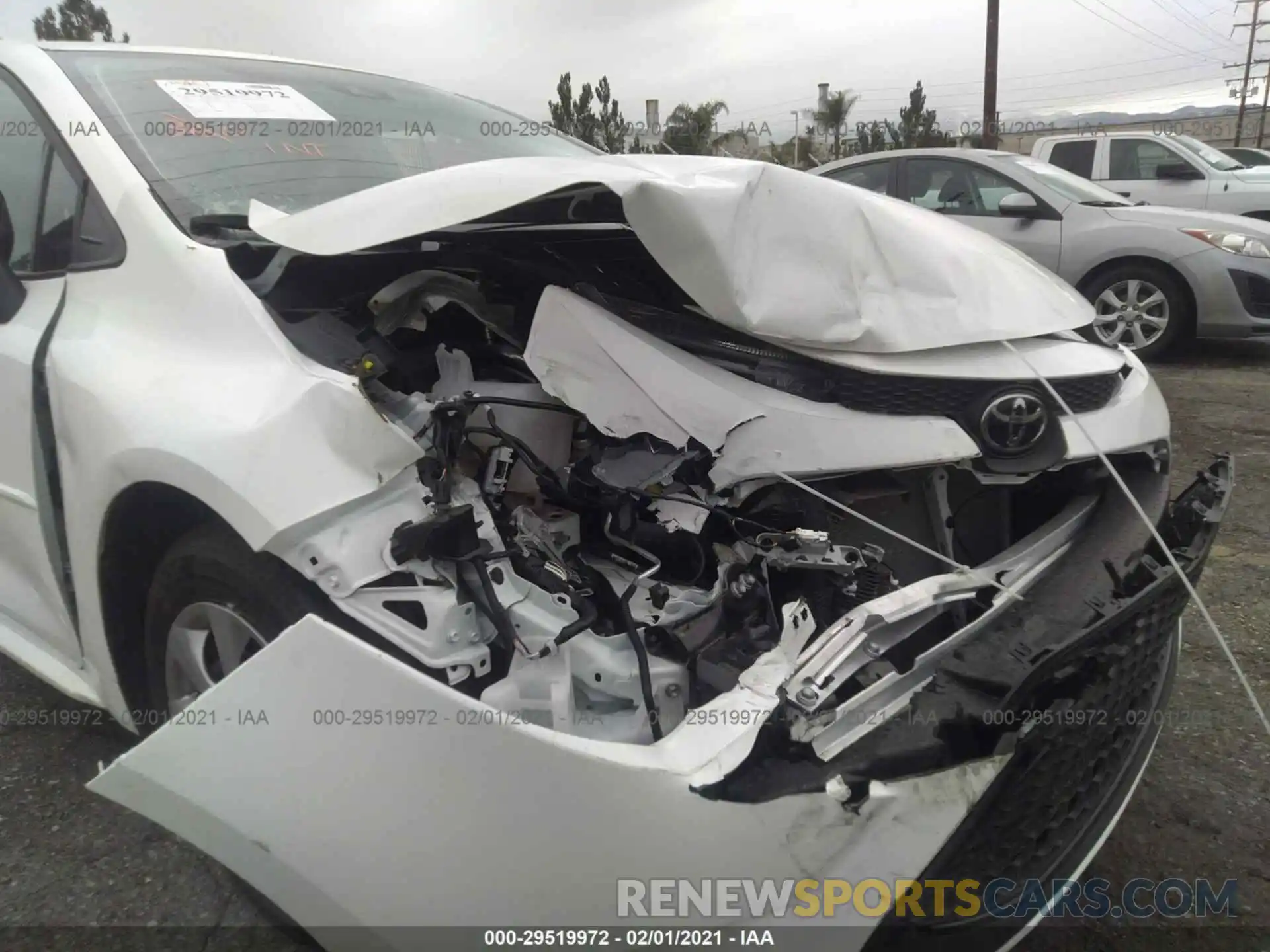 6 Photograph of a damaged car 5YFEPRAE9LP093627 TOYOTA COROLLA 2020