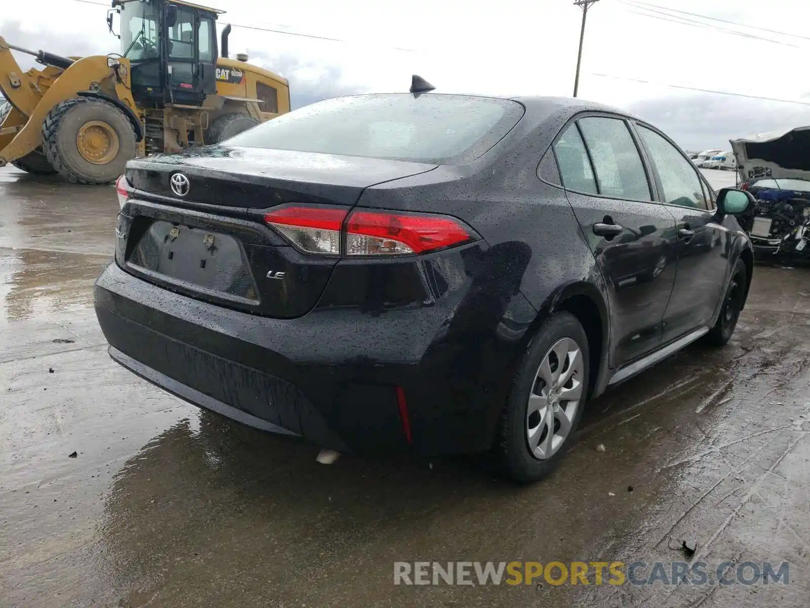 4 Photograph of a damaged car 5YFEPRAE9LP093949 TOYOTA COROLLA 2020