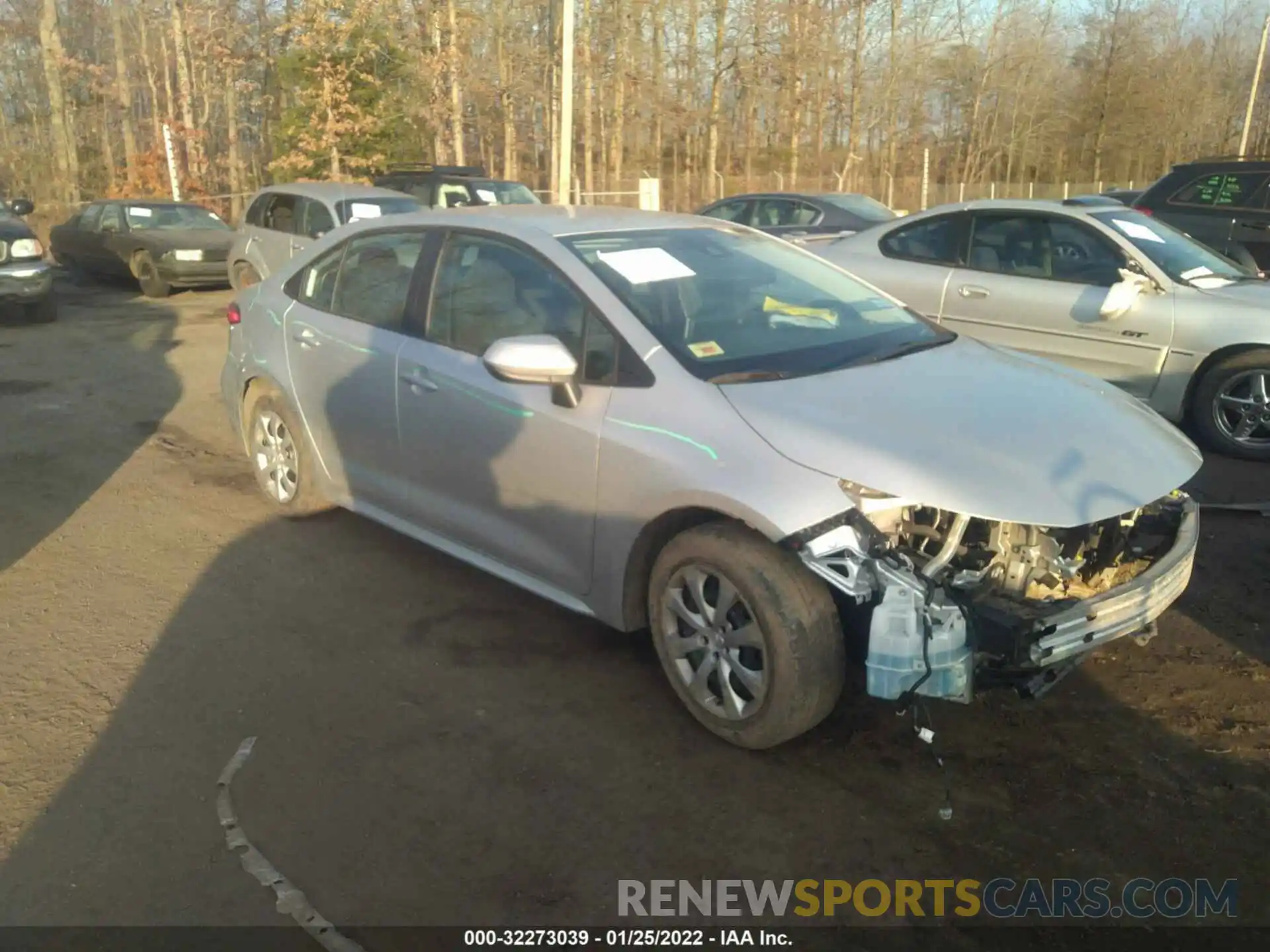 1 Photograph of a damaged car 5YFEPRAE9LP095359 TOYOTA COROLLA 2020