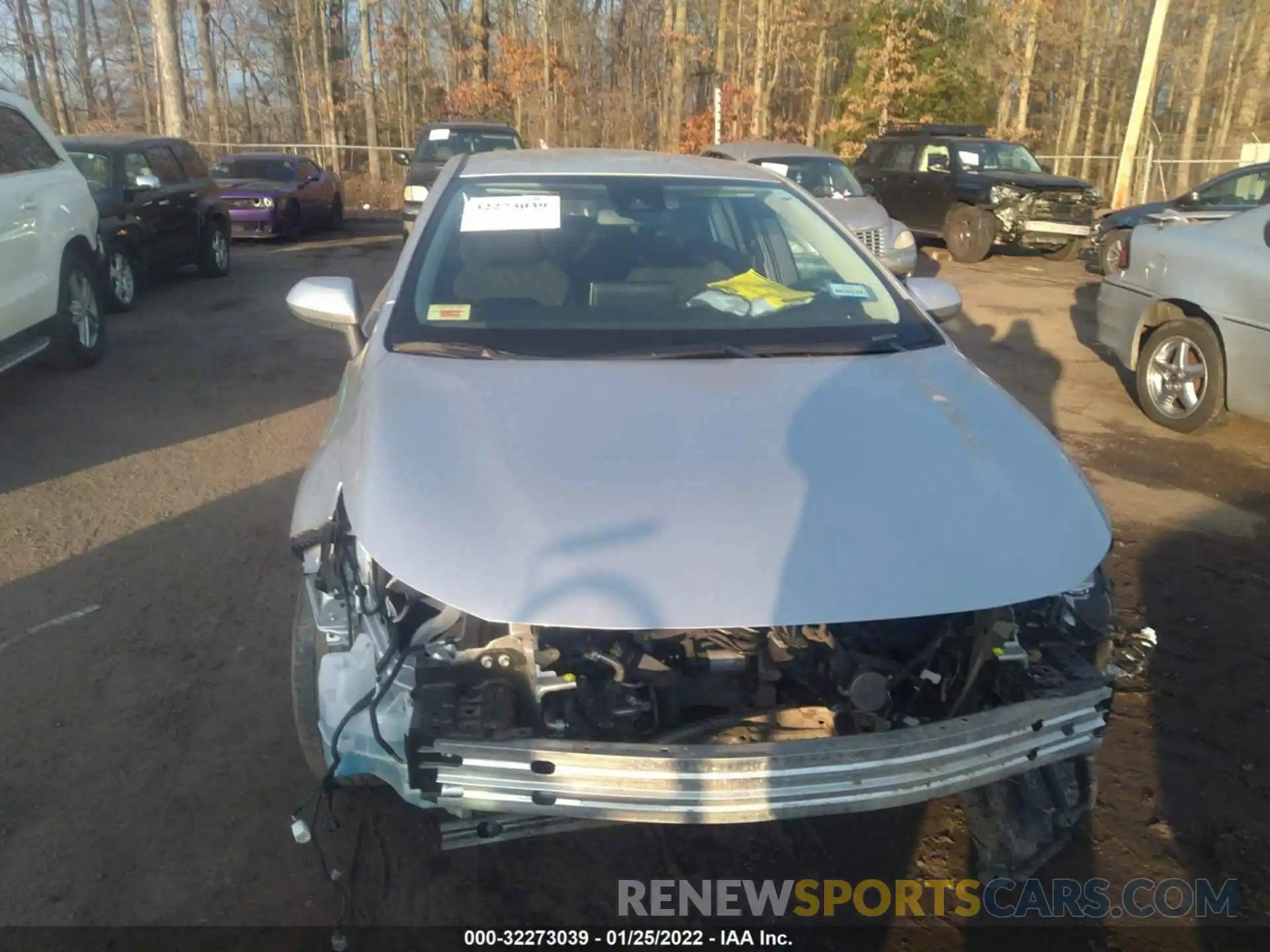 6 Photograph of a damaged car 5YFEPRAE9LP095359 TOYOTA COROLLA 2020