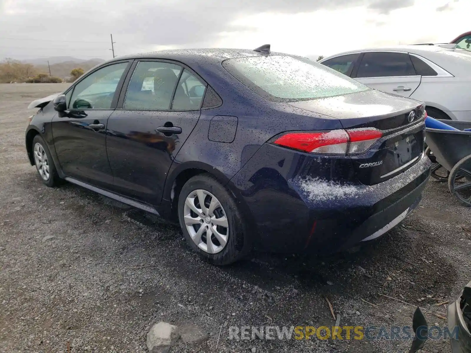 3 Photograph of a damaged car 5YFEPRAE9LP095944 TOYOTA COROLLA 2020