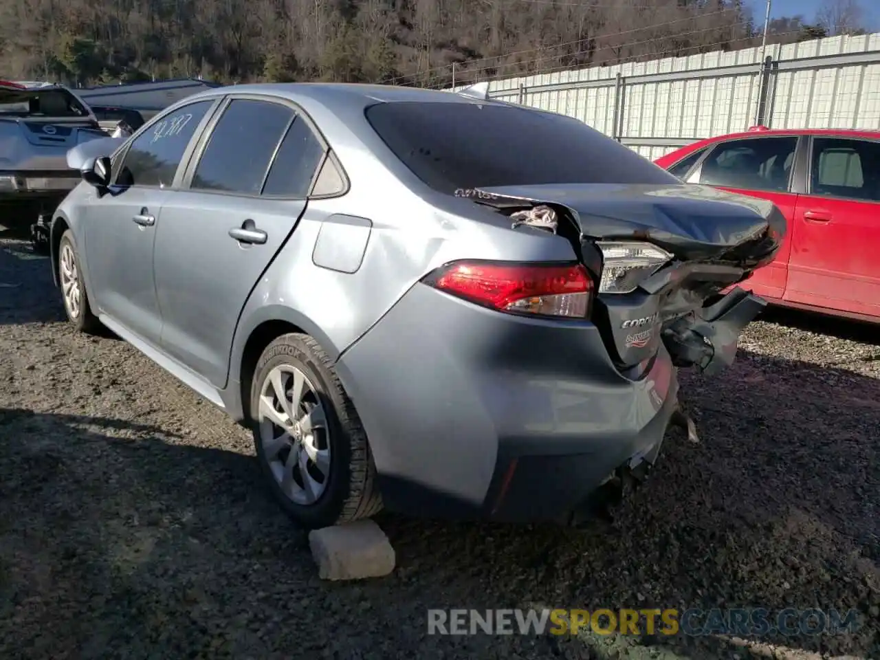 3 Photograph of a damaged car 5YFEPRAE9LP096530 TOYOTA COROLLA 2020