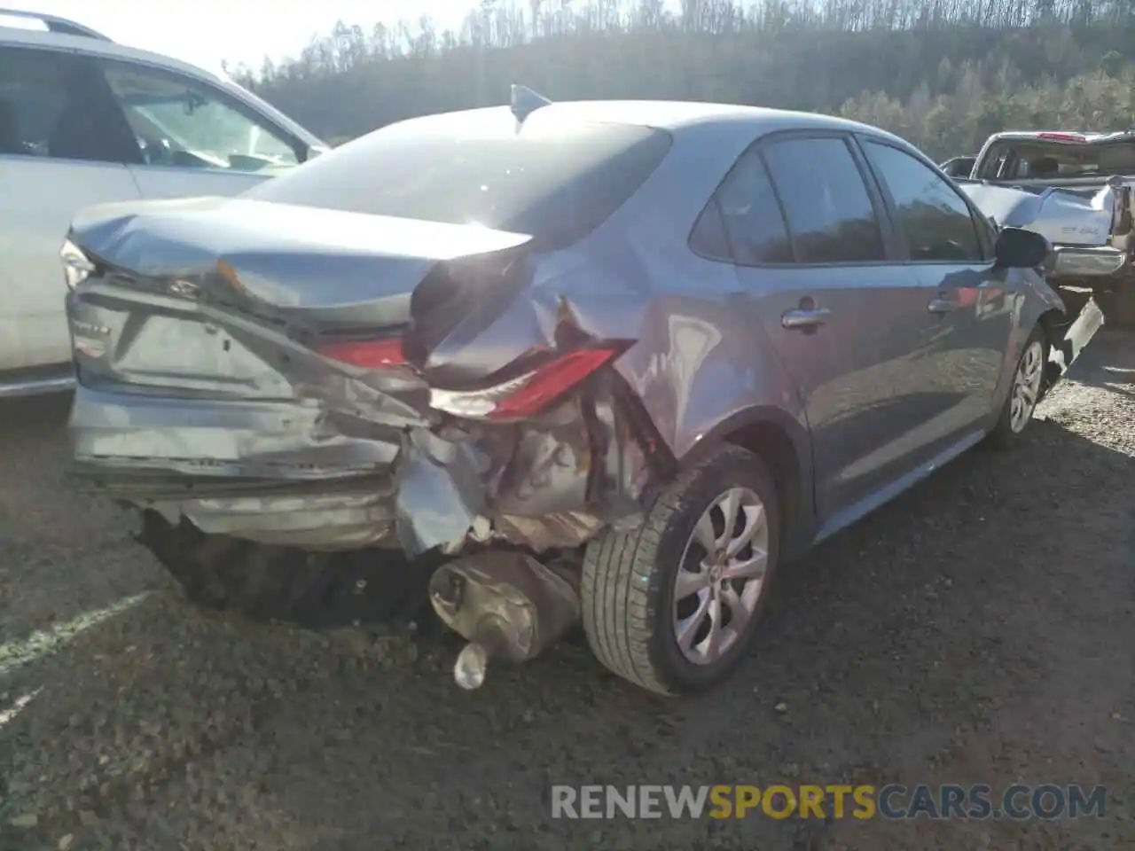 4 Photograph of a damaged car 5YFEPRAE9LP096530 TOYOTA COROLLA 2020