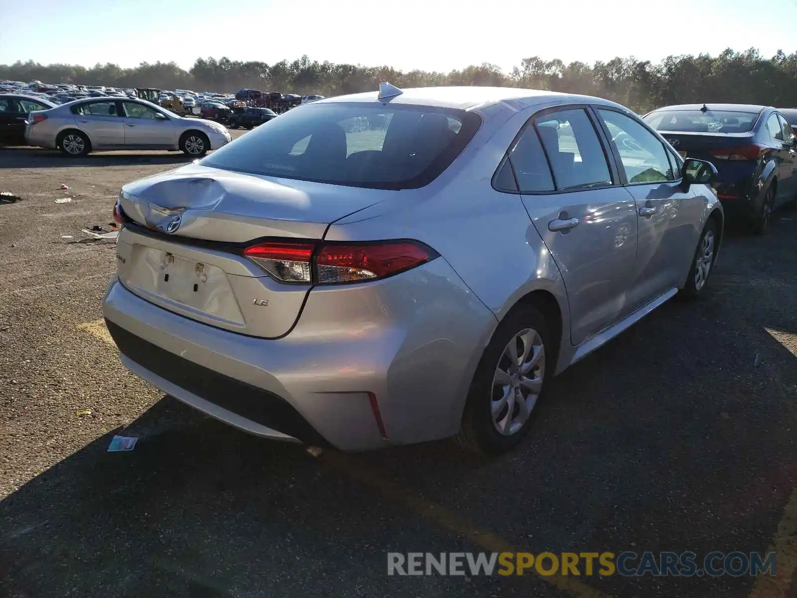 4 Photograph of a damaged car 5YFEPRAE9LP097032 TOYOTA COROLLA 2020