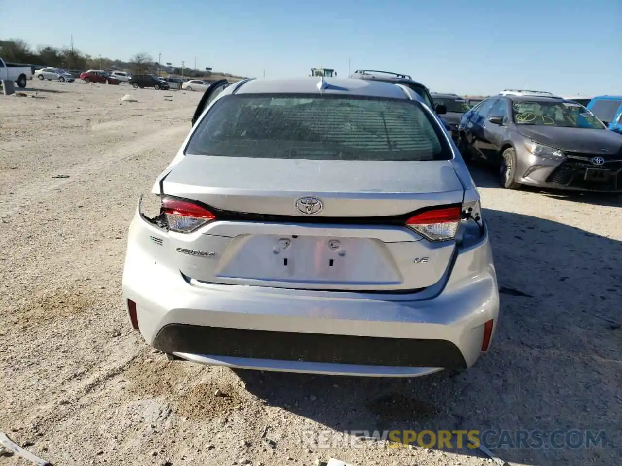 10 Photograph of a damaged car 5YFEPRAE9LP097127 TOYOTA COROLLA 2020