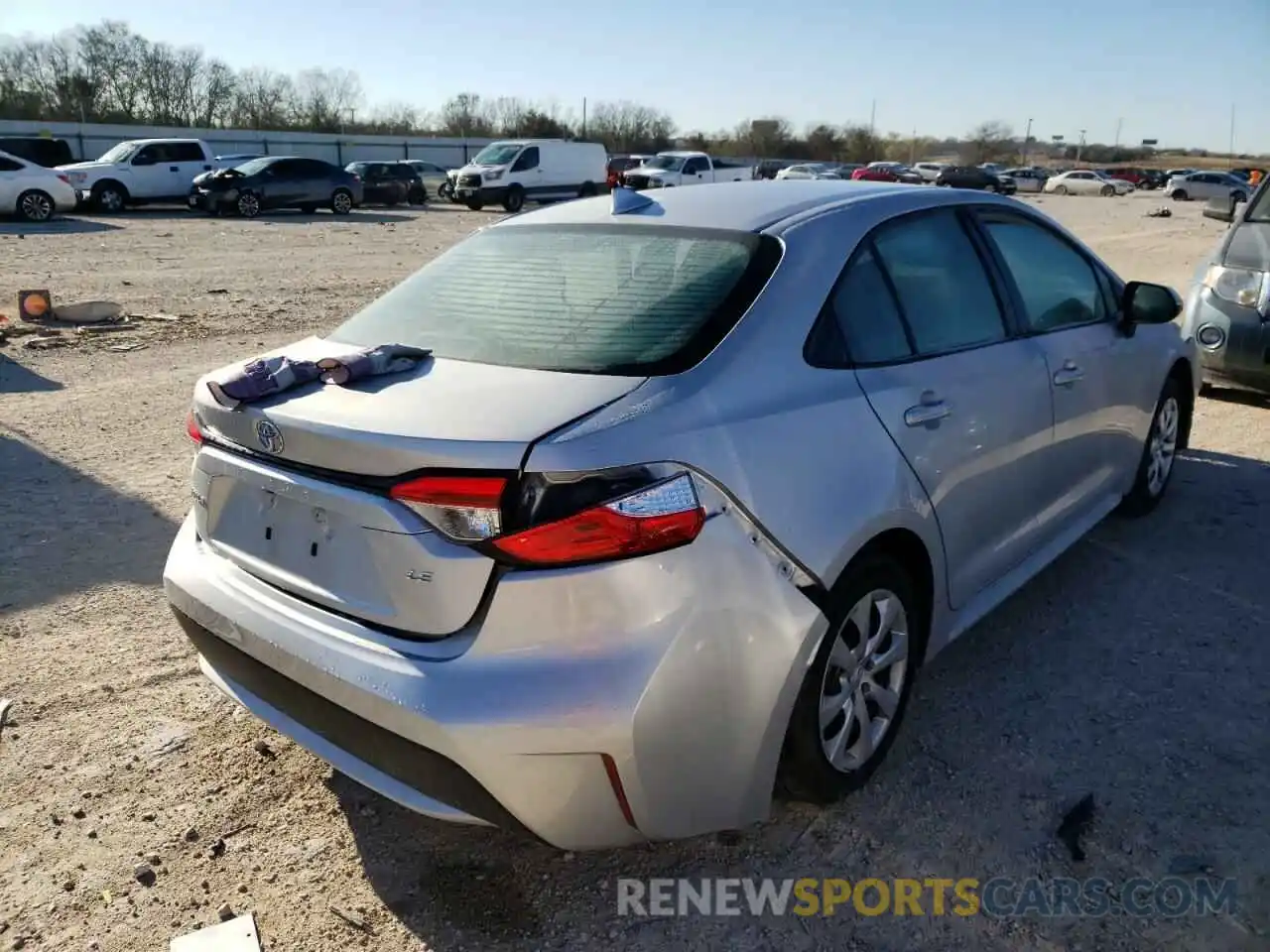 4 Photograph of a damaged car 5YFEPRAE9LP097127 TOYOTA COROLLA 2020