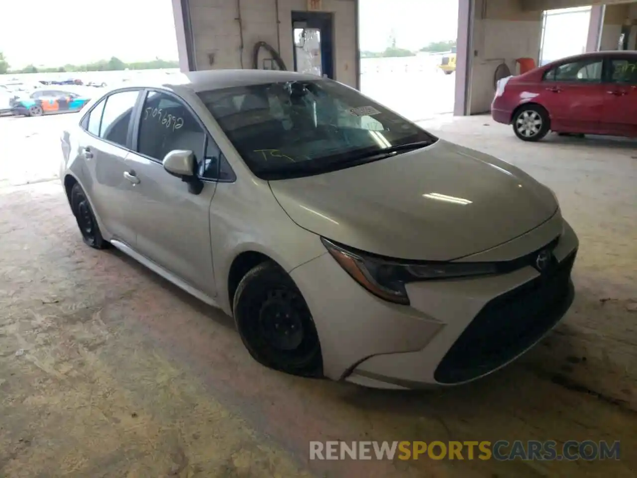 1 Photograph of a damaged car 5YFEPRAE9LP097225 TOYOTA COROLLA 2020