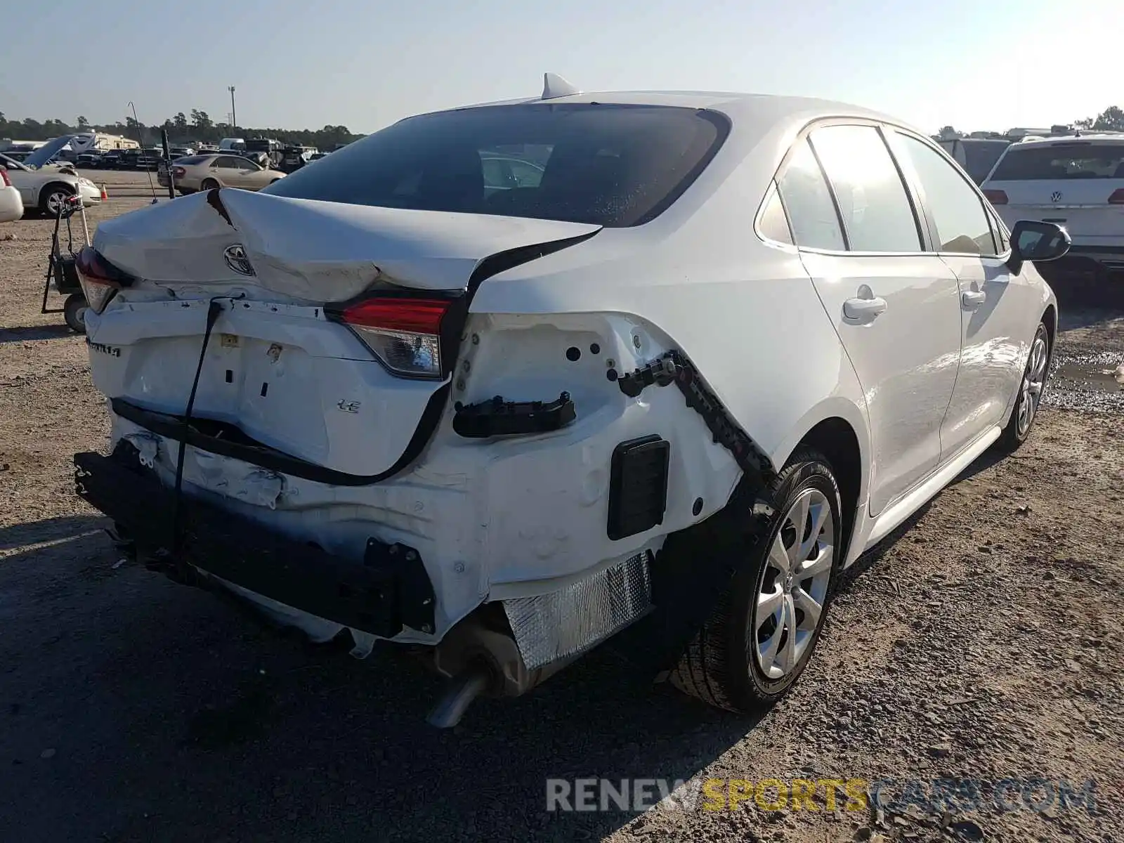 4 Photograph of a damaged car 5YFEPRAE9LP097256 TOYOTA COROLLA 2020