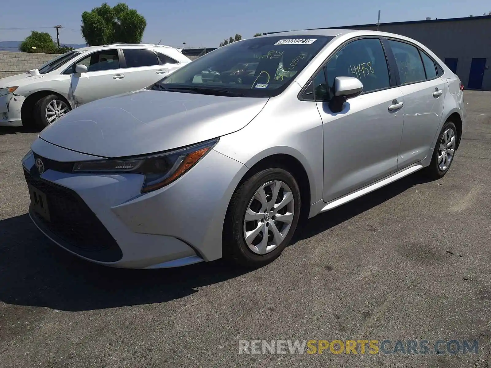 2 Photograph of a damaged car 5YFEPRAE9LP097290 TOYOTA COROLLA 2020