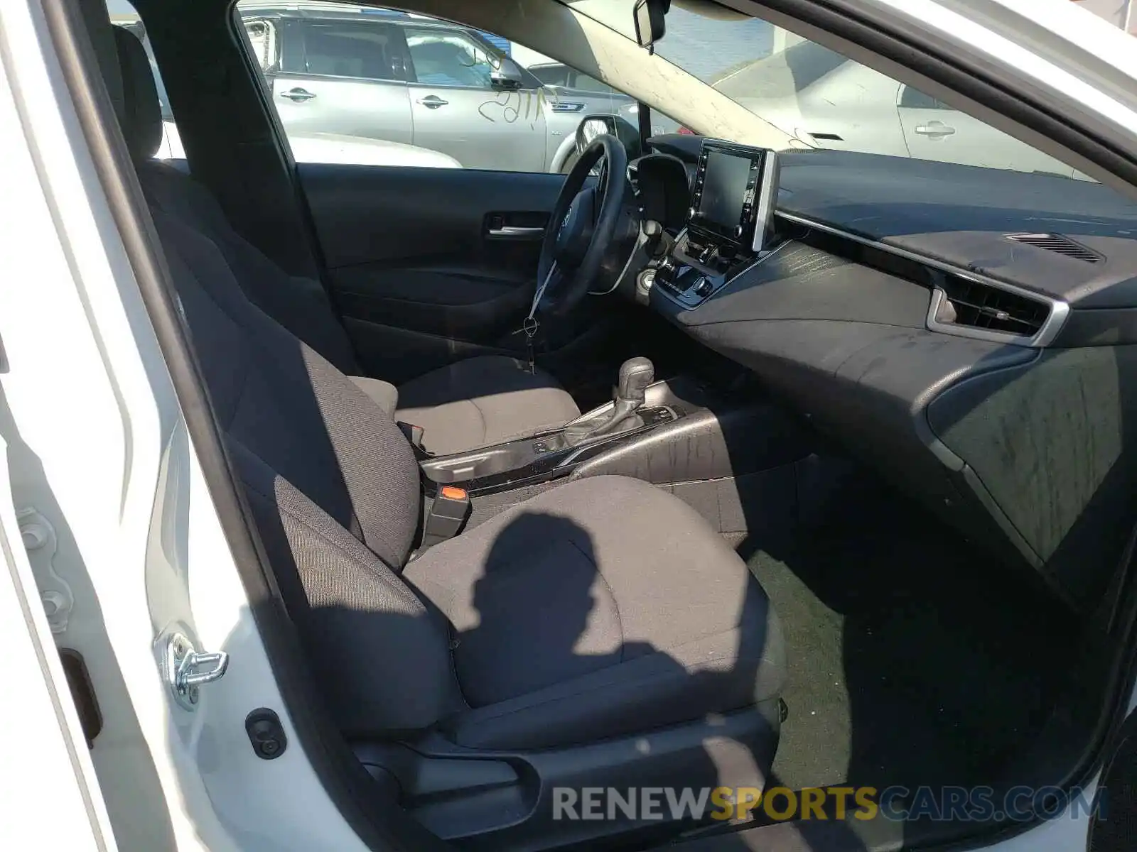 5 Photograph of a damaged car 5YFEPRAE9LP097788 TOYOTA COROLLA 2020