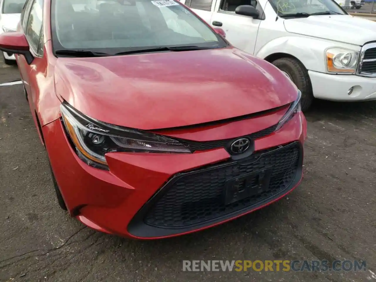 9 Photograph of a damaged car 5YFEPRAE9LP098729 TOYOTA COROLLA 2020