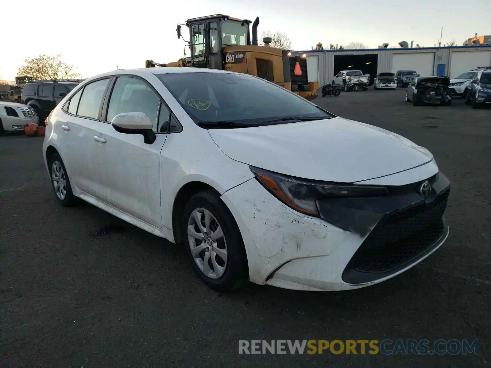 1 Photograph of a damaged car 5YFEPRAE9LP098939 TOYOTA COROLLA 2020