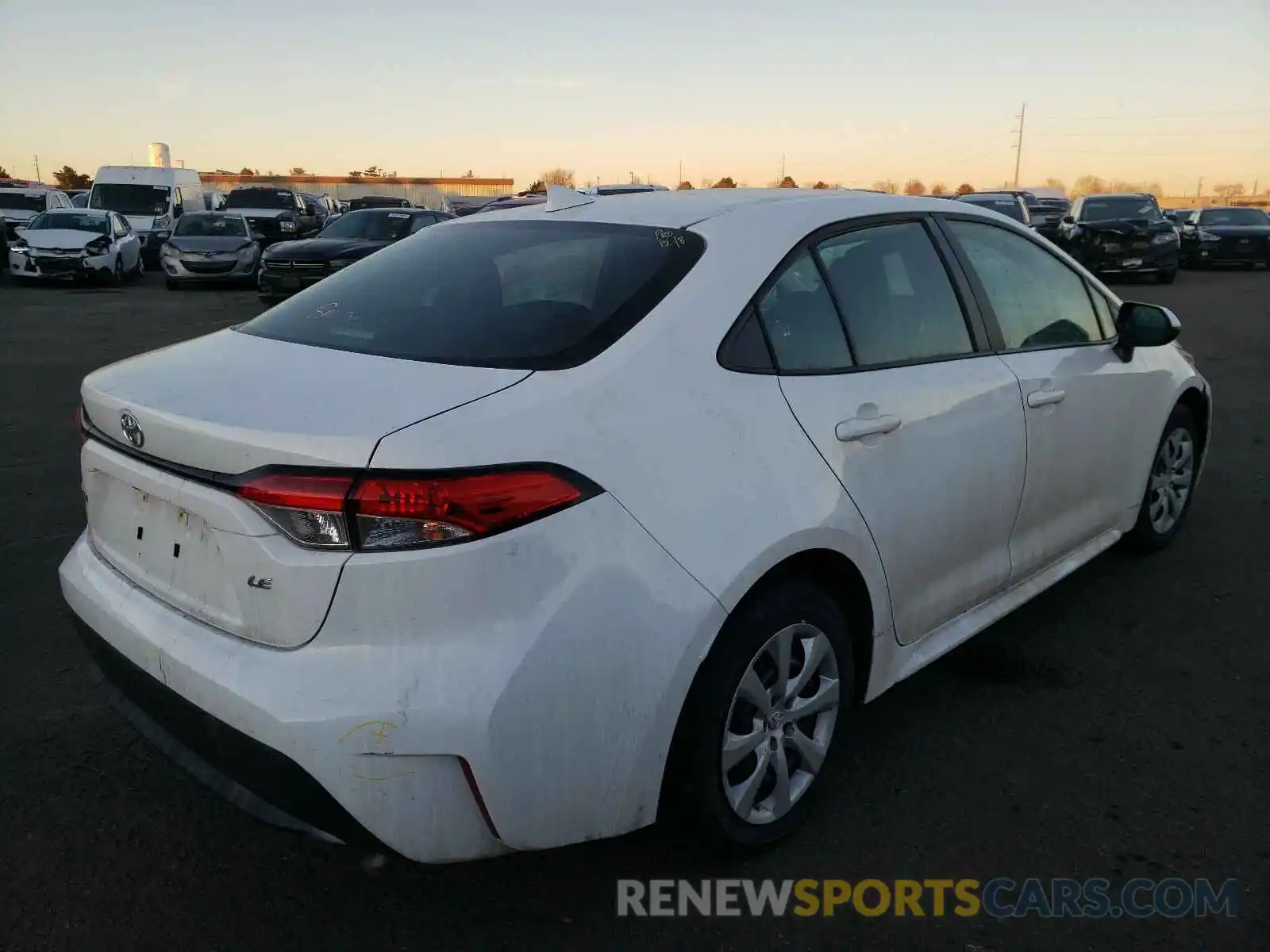 4 Photograph of a damaged car 5YFEPRAE9LP098939 TOYOTA COROLLA 2020