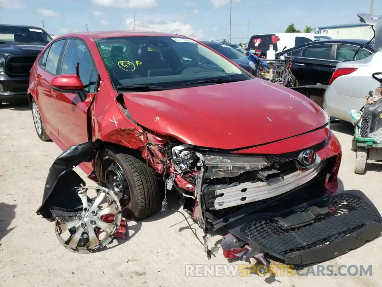 1 Photograph of a damaged car 5YFEPRAE9LP099461 TOYOTA COROLLA 2020