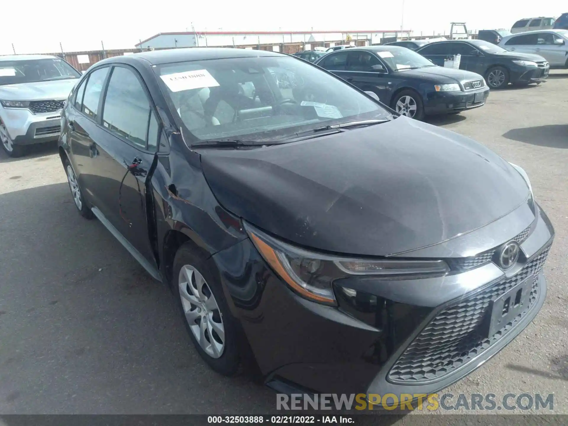 1 Photograph of a damaged car 5YFEPRAE9LP100799 TOYOTA COROLLA 2020