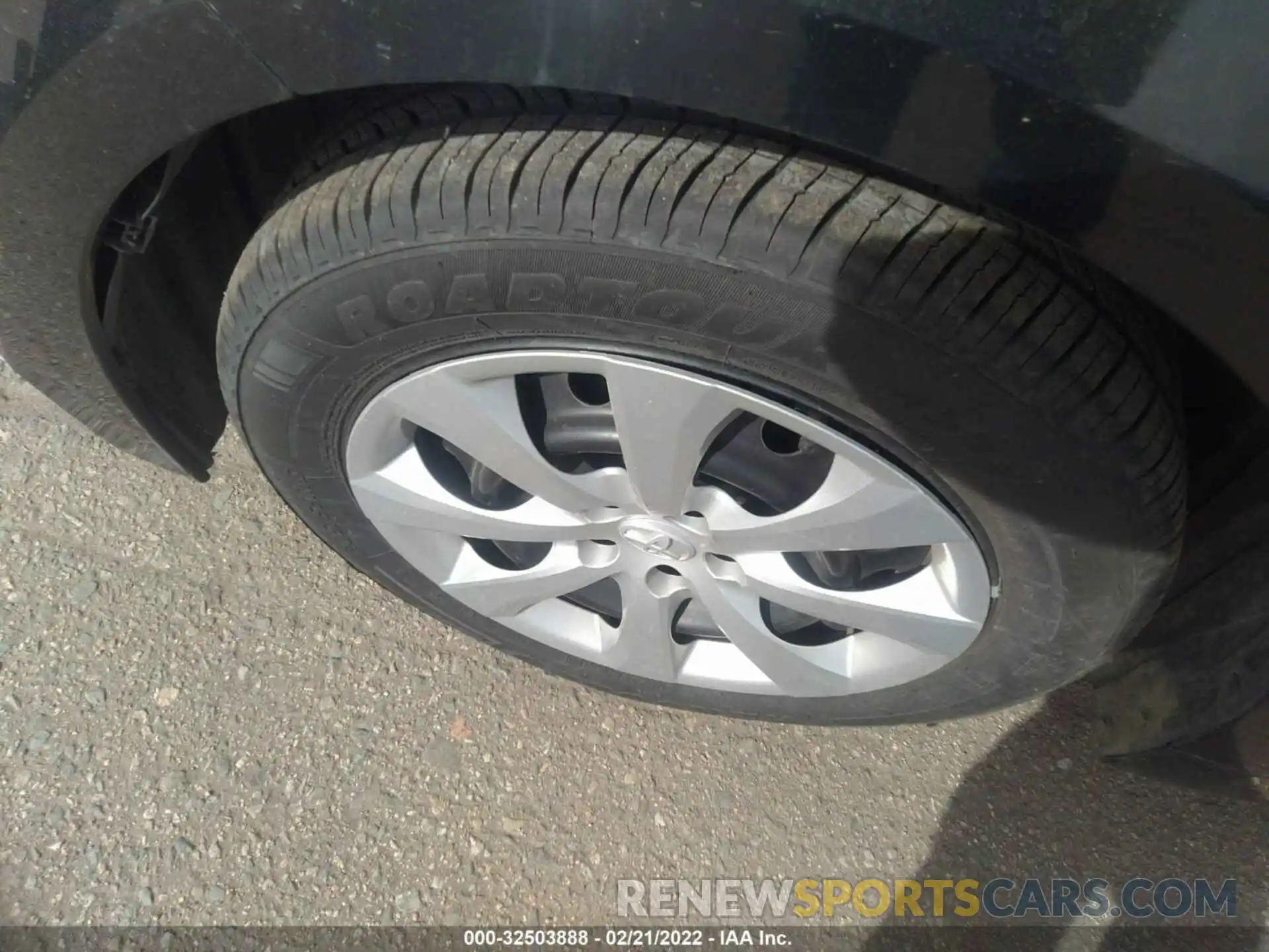 12 Photograph of a damaged car 5YFEPRAE9LP100799 TOYOTA COROLLA 2020