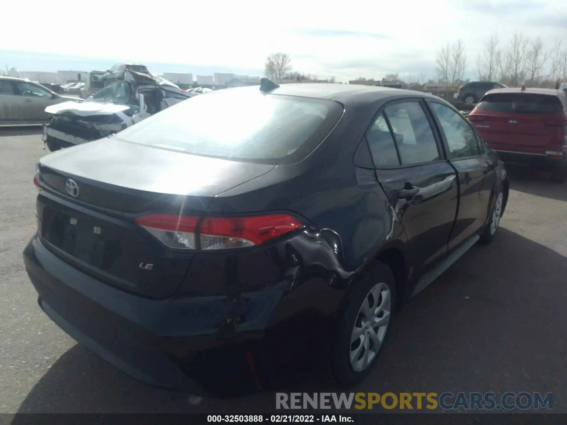 4 Photograph of a damaged car 5YFEPRAE9LP100799 TOYOTA COROLLA 2020