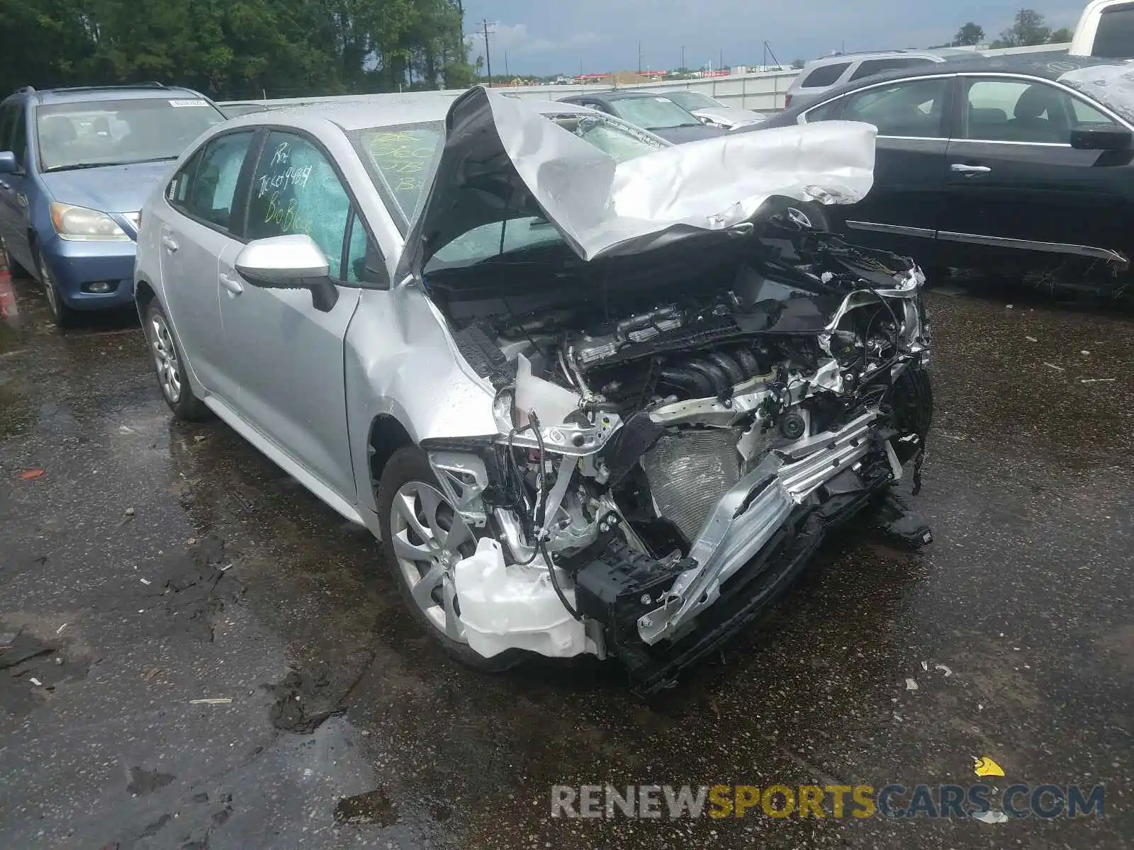 1 Photograph of a damaged car 5YFEPRAE9LP101225 TOYOTA COROLLA 2020