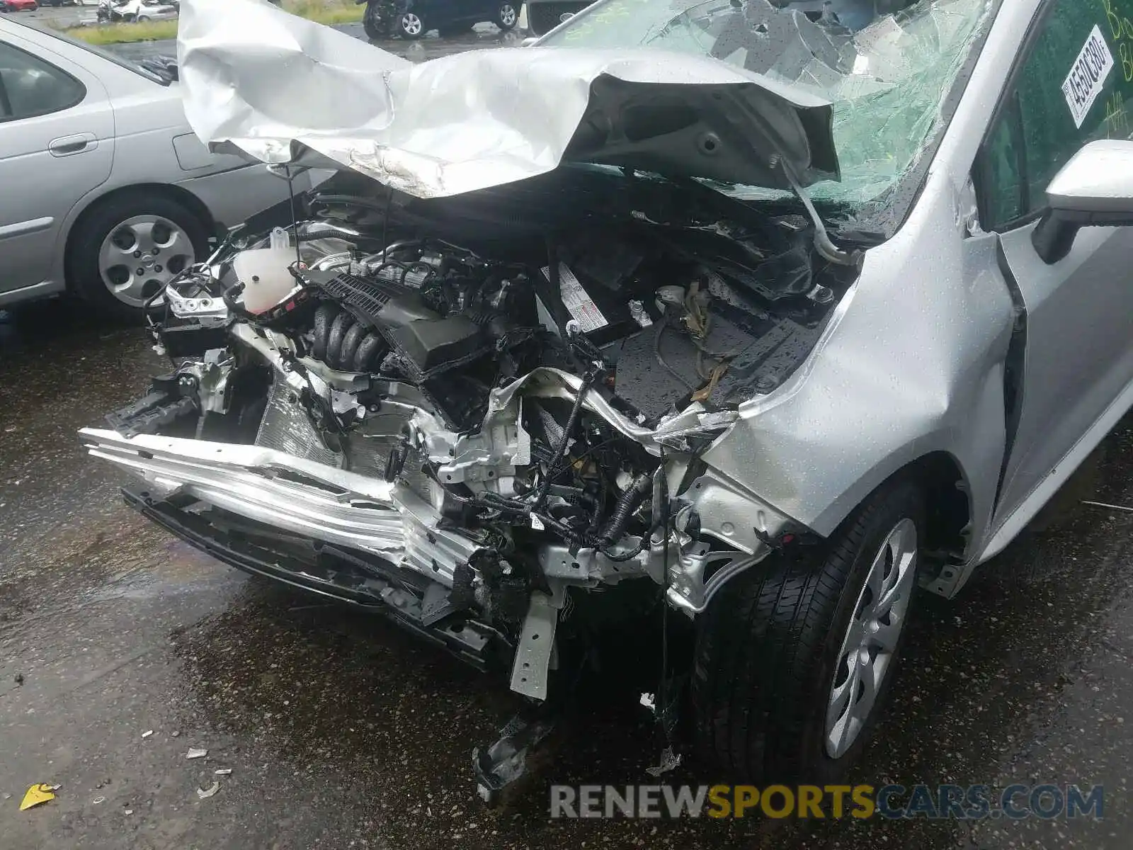 9 Photograph of a damaged car 5YFEPRAE9LP101225 TOYOTA COROLLA 2020