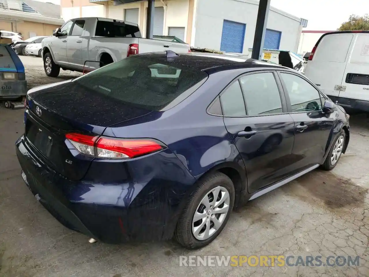 4 Photograph of a damaged car 5YFEPRAE9LP101760 TOYOTA COROLLA 2020