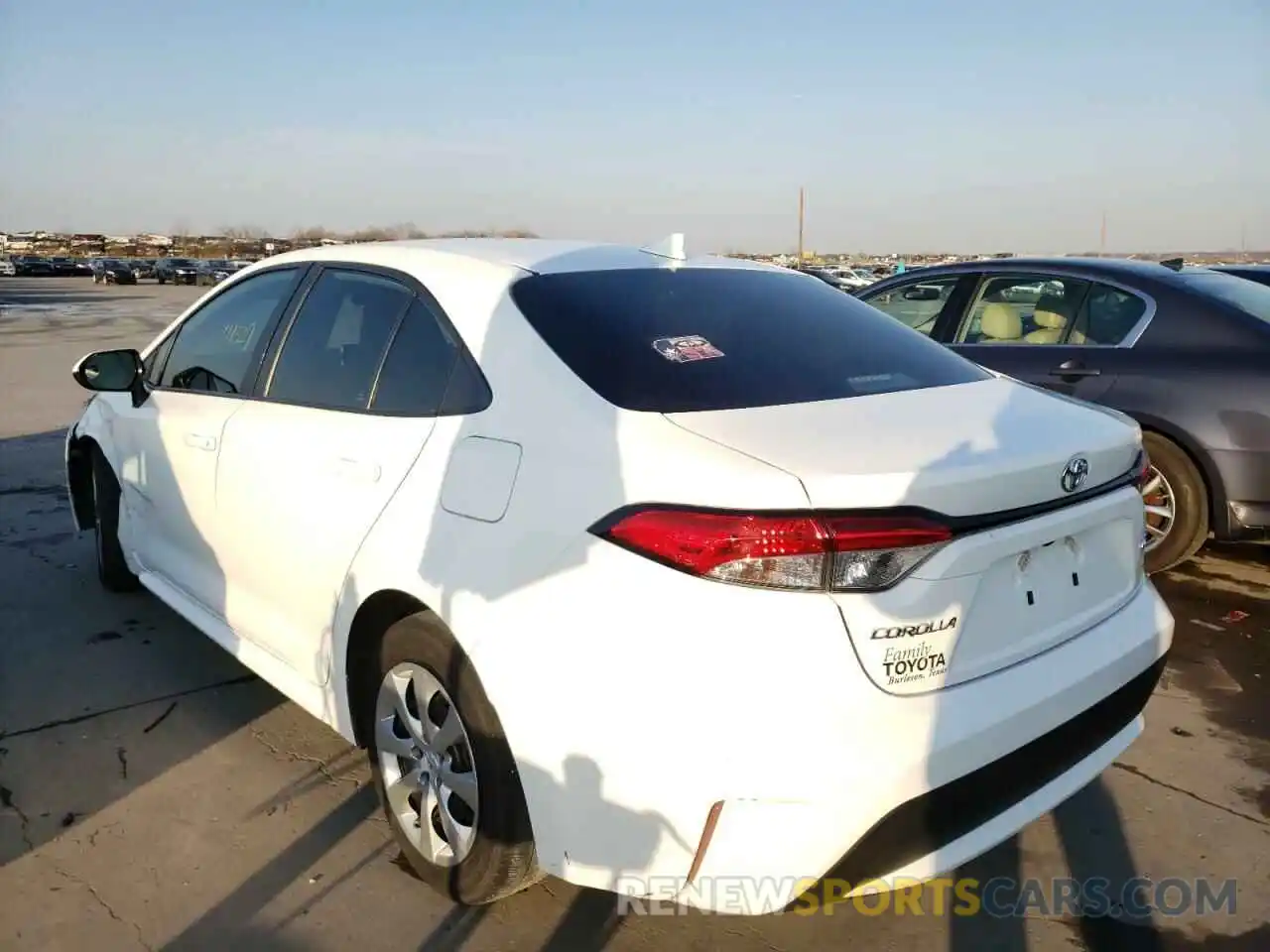 3 Photograph of a damaged car 5YFEPRAE9LP101791 TOYOTA COROLLA 2020