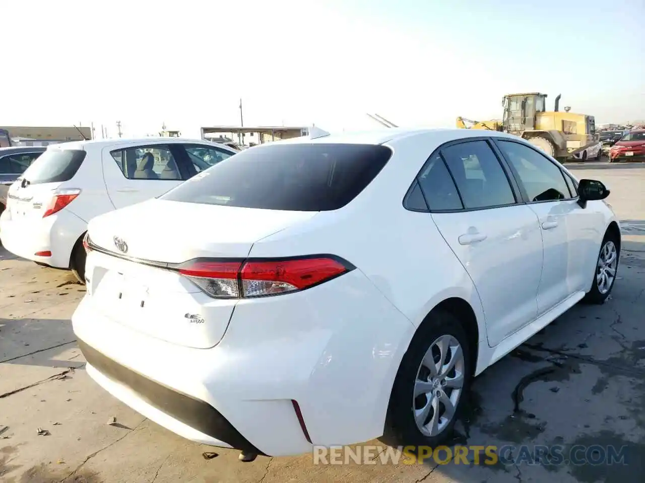 4 Photograph of a damaged car 5YFEPRAE9LP101791 TOYOTA COROLLA 2020