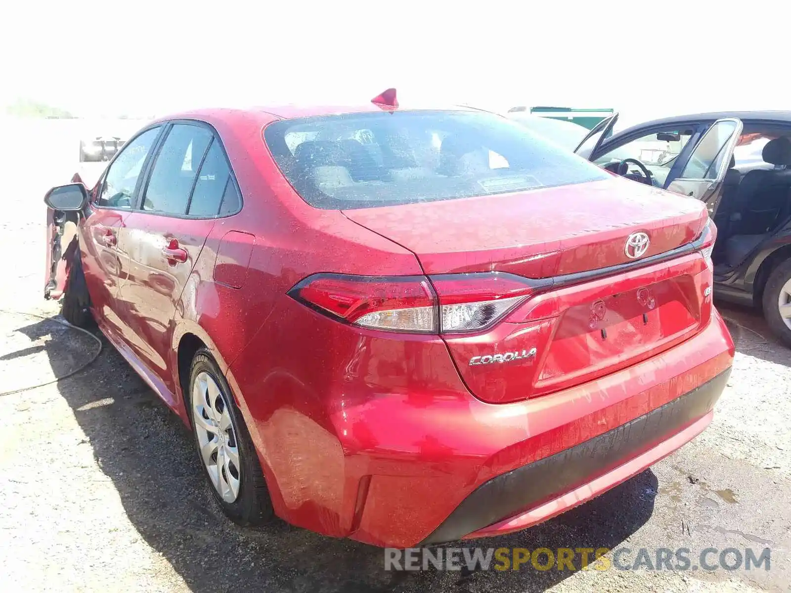 3 Photograph of a damaged car 5YFEPRAE9LP101869 TOYOTA COROLLA 2020