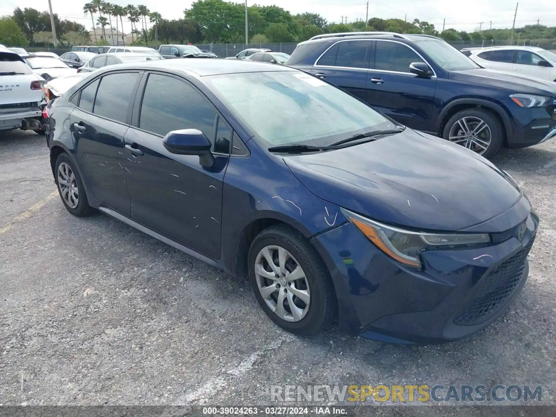 1 Photograph of a damaged car 5YFEPRAE9LP102102 TOYOTA COROLLA 2020