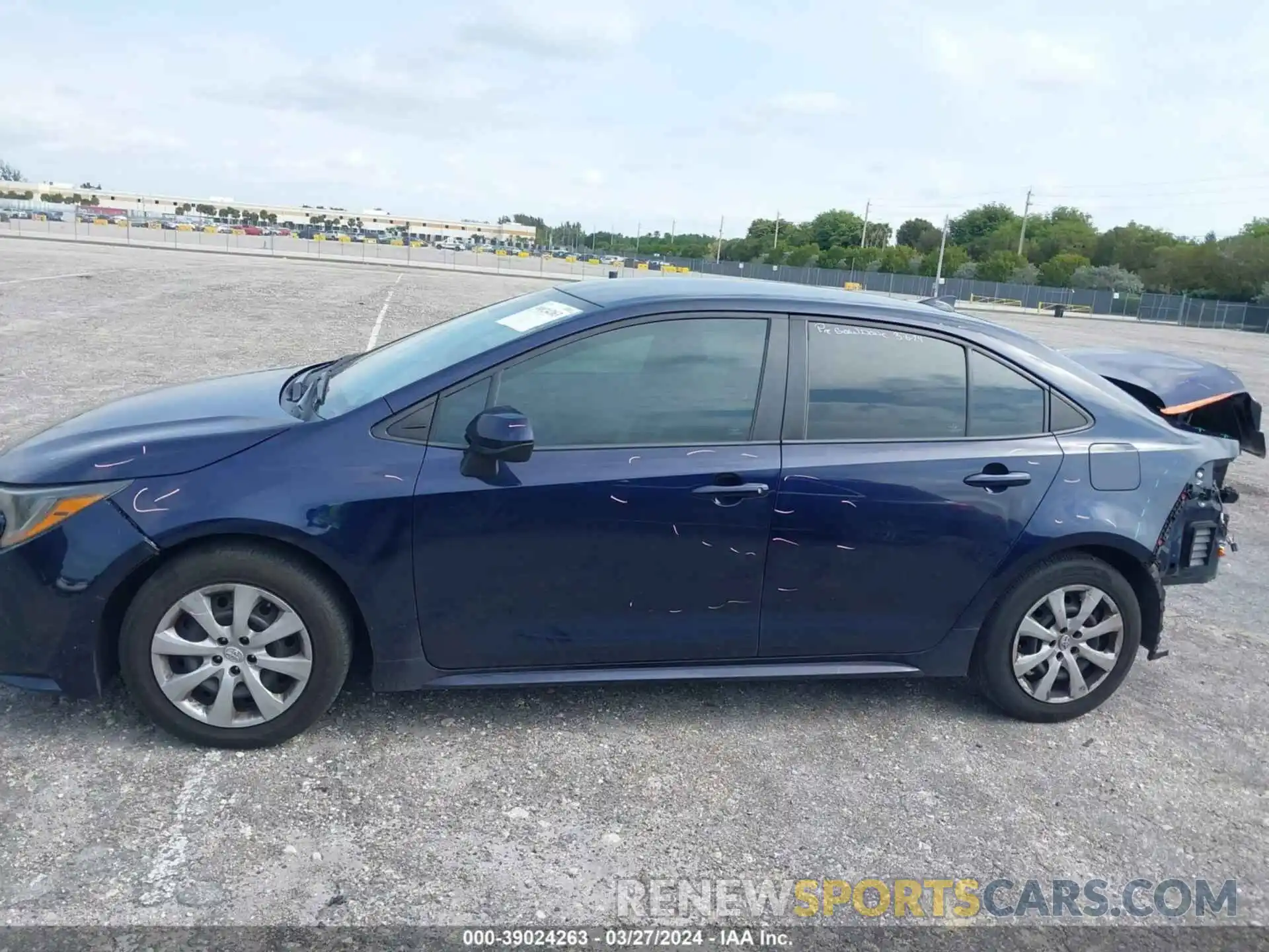 14 Photograph of a damaged car 5YFEPRAE9LP102102 TOYOTA COROLLA 2020