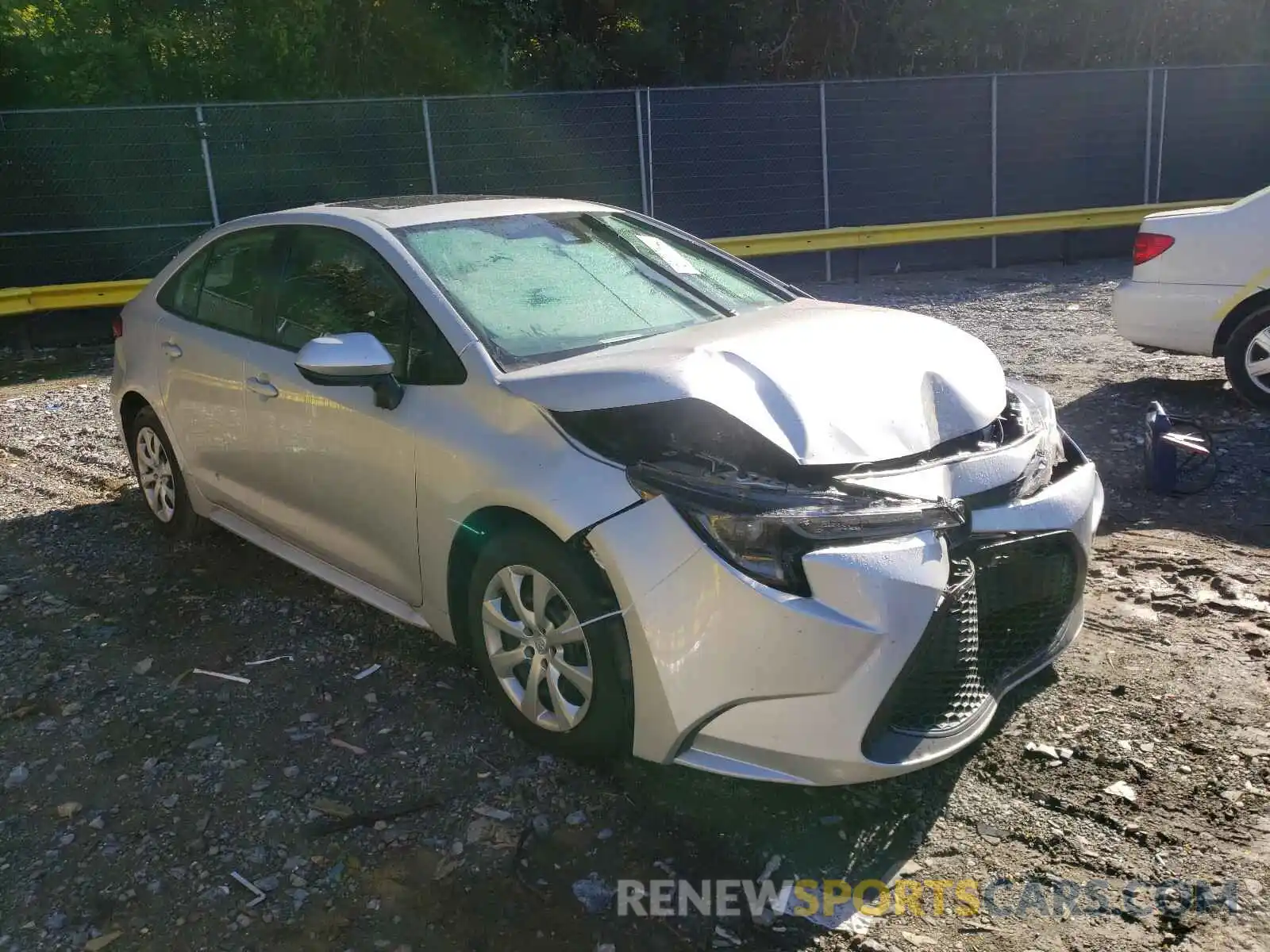 1 Photograph of a damaged car 5YFEPRAE9LP103069 TOYOTA COROLLA 2020